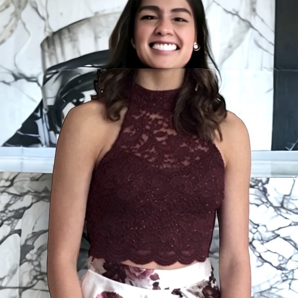 Jodi Kristopher lace halter peek a boo crop top burgundy/plum size 7 - Picture 2 of 10